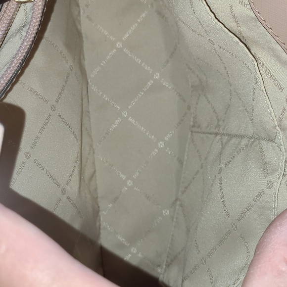 Michael Kors Large Blush Color Satchel.  Pre-loved. - Picture 14 of 16
